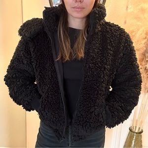 Abercrombie & Fitch cropped sherpa jacket